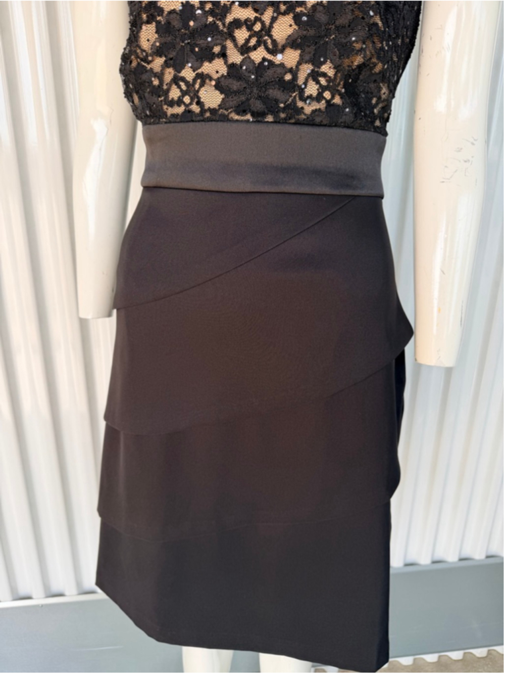 Women's Connected Apparel Black Lace Tiered Dress Size 14 - Picture 6 of 11